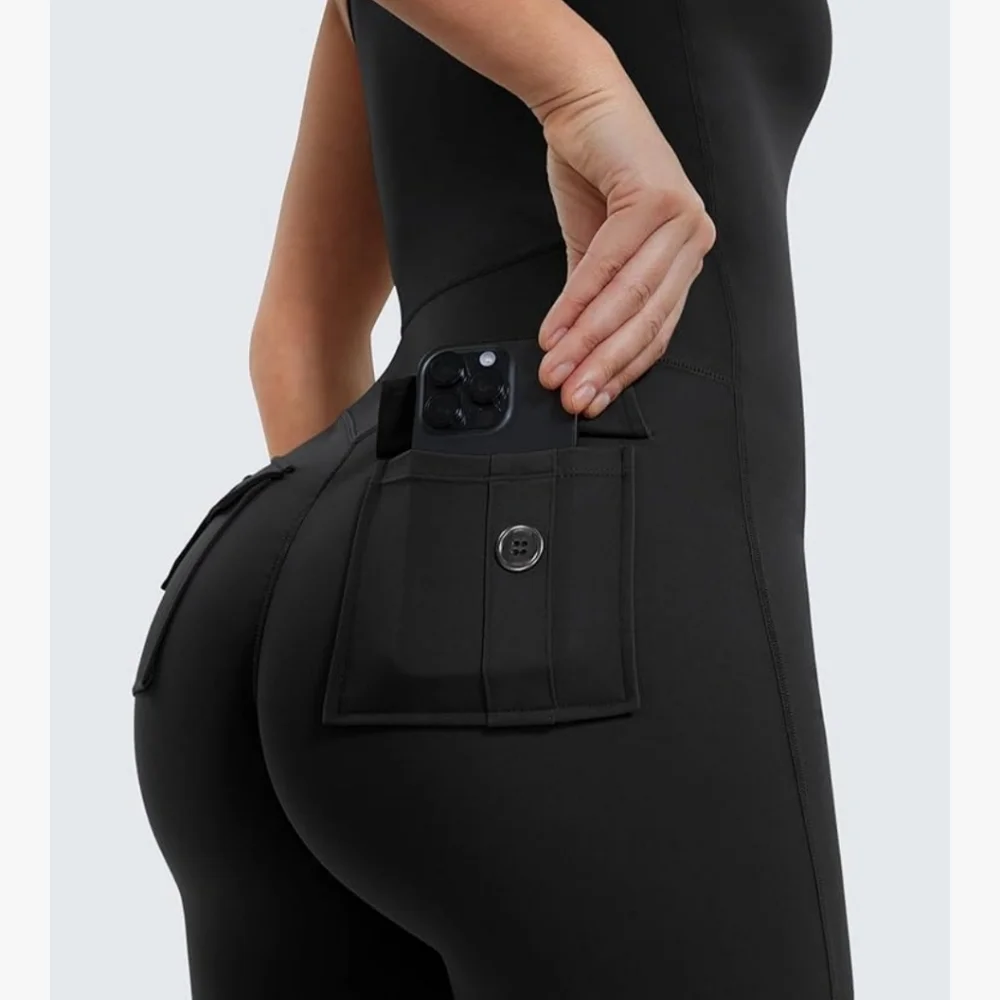 Black Sleeveless Zip-Up Top - Picture 2 of 6